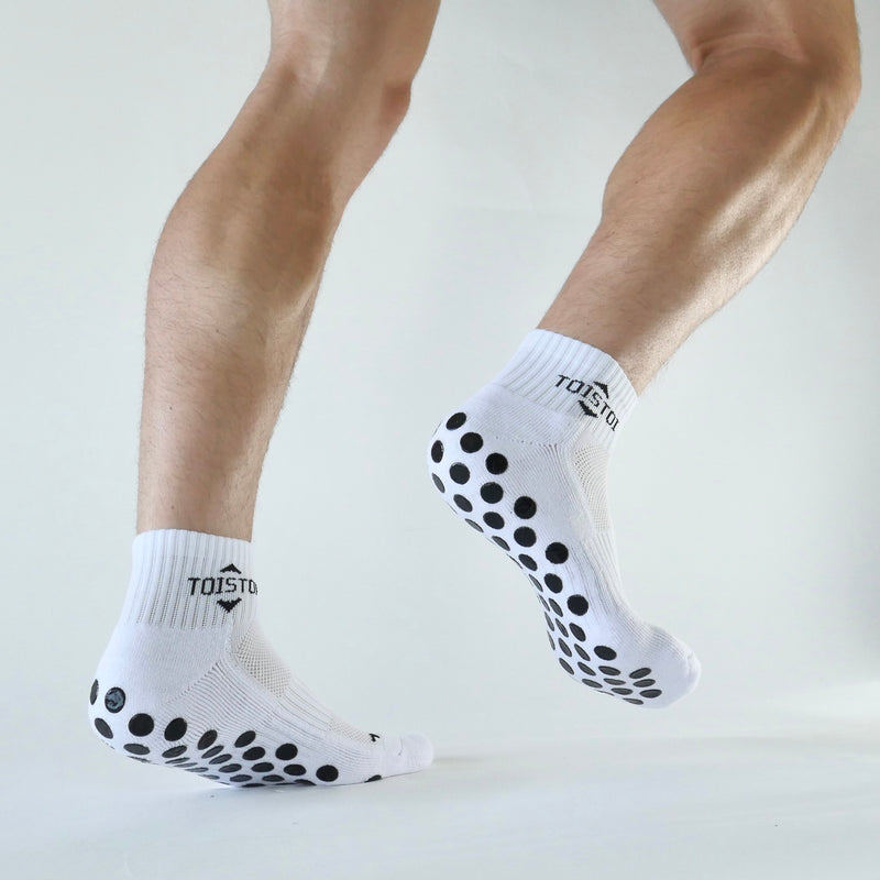 Repeated Grip socks, low cut, white.